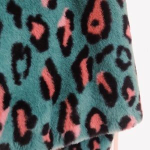 Faux Fur jacket 🐆